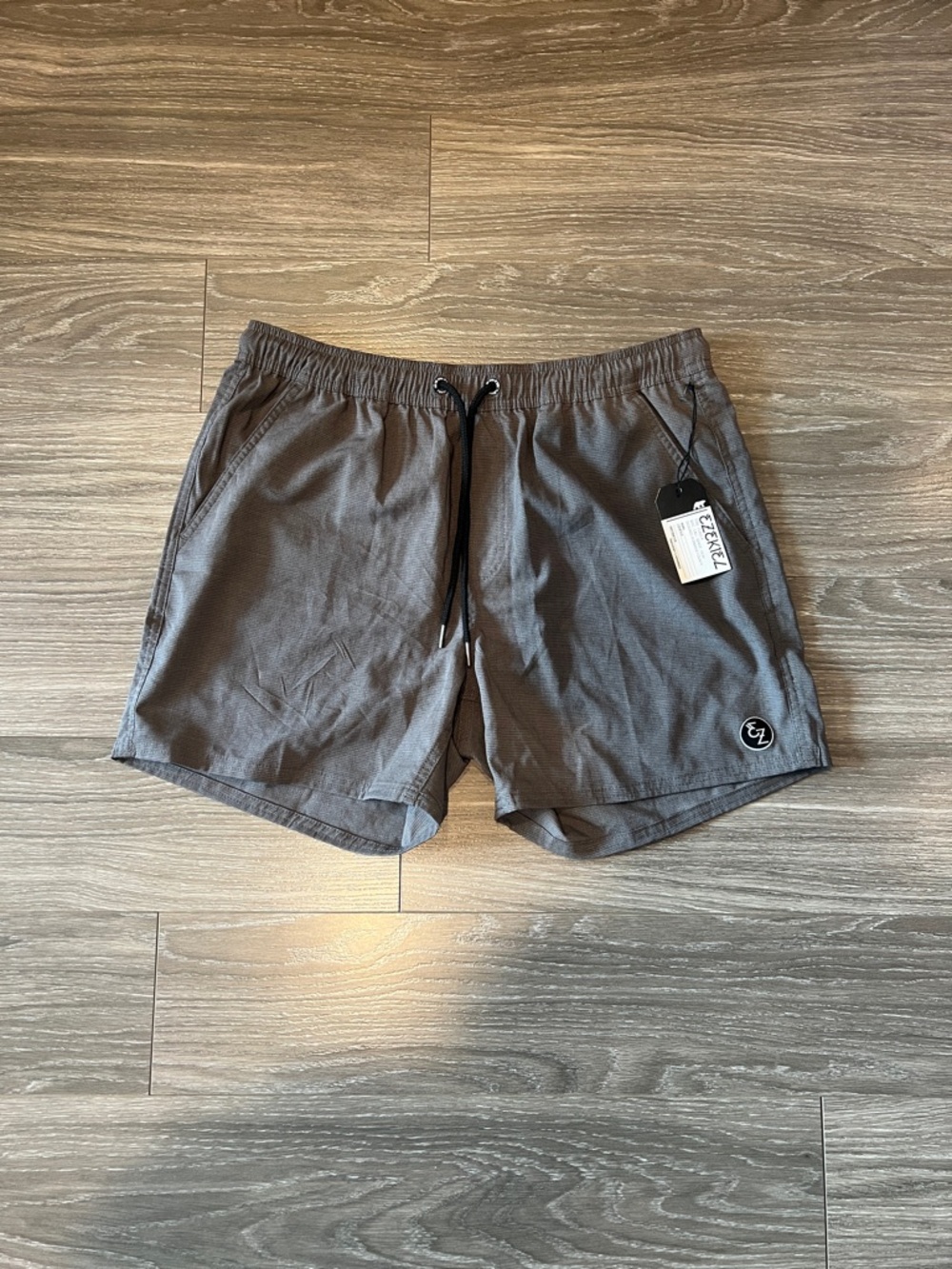Ezekiel Men's Gray Elastic Waist Casual Shorts